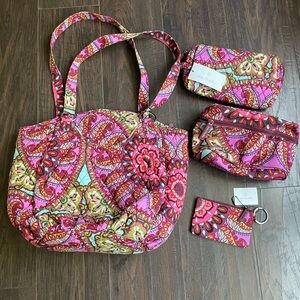 VERA BRADLEY Glenna Shoulder Bag Purse  - Resort Medallion -